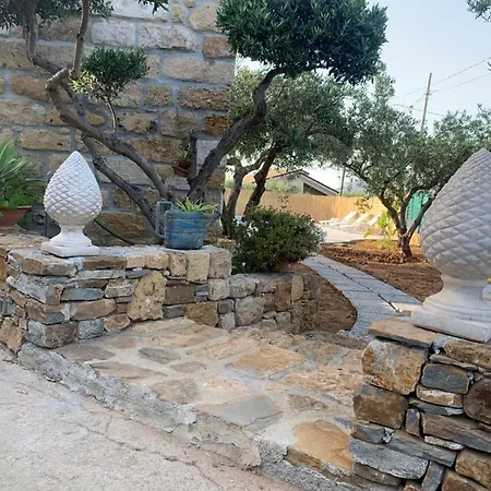 Zeus Casa vacanze Trappeto (Sicily)