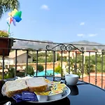 Zeus Tatil Evi *