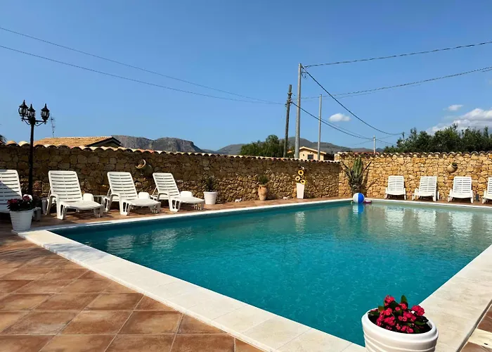 Zeus Feriehus Trappeto (Sicily)